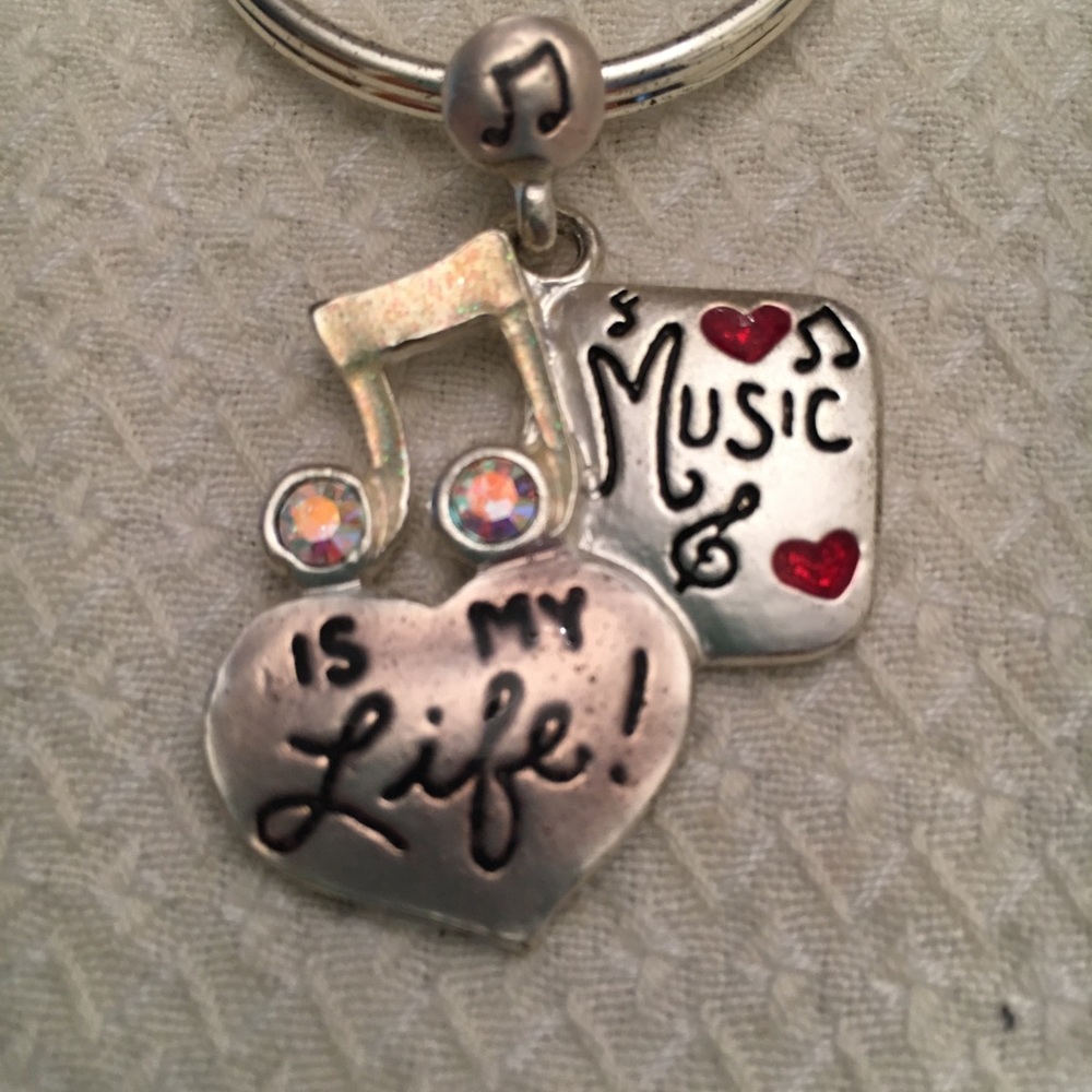 Music Is My Life Keychain - Picture 4 of 4
